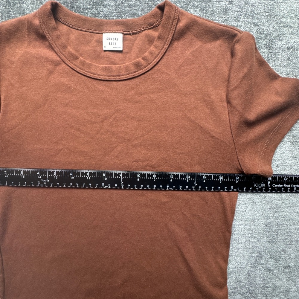 Sunday Best Aritzia Cropped Tee Shirt Womens Medium Brown Short Sleeve Crew Neck - Picture 4 of 16